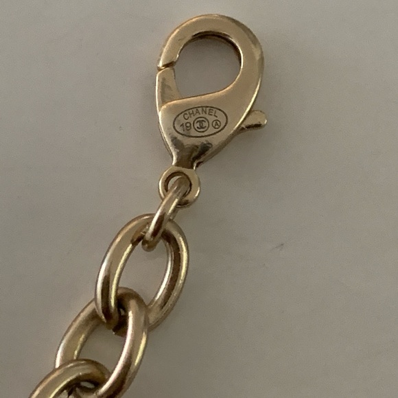 🔥Sold out 🔥Gorgeous Chanel Spelled Out Necklace - Picture 4 of 8